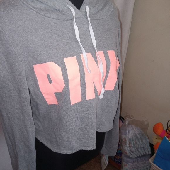 PINK Victoria's Secret Gray Boxy Cropped Sweatshirt - Picture 12 of 12